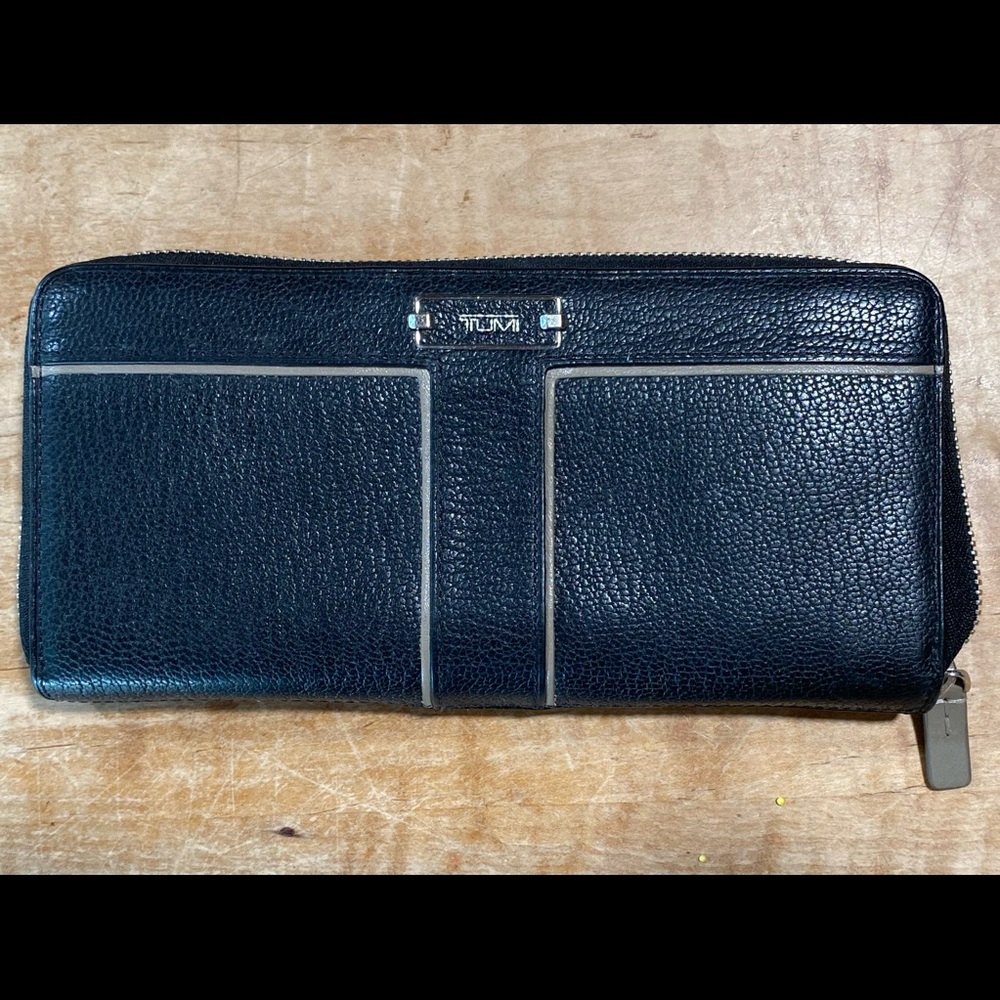 Tumi zip around continental wallet - black leather with taupe details